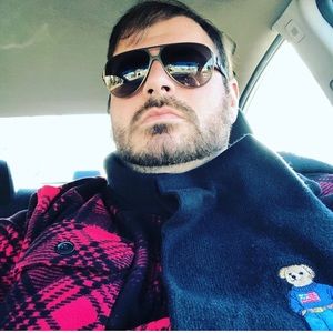 Meet your Posher, Nicholas